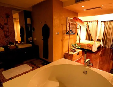 上海嘉定养生会所的黄昏恋：当爱情遇上八十岁